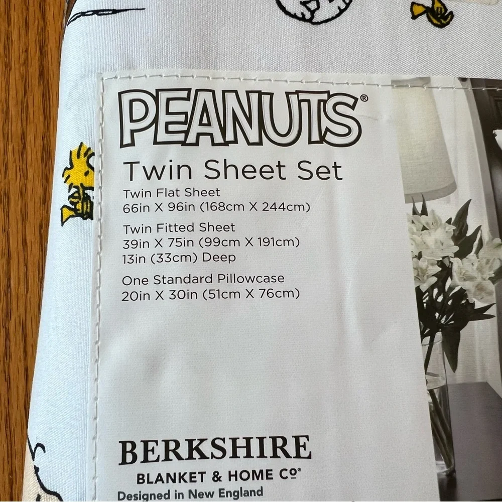 Berkshire Blanket Twin Peanuts Sheet Set